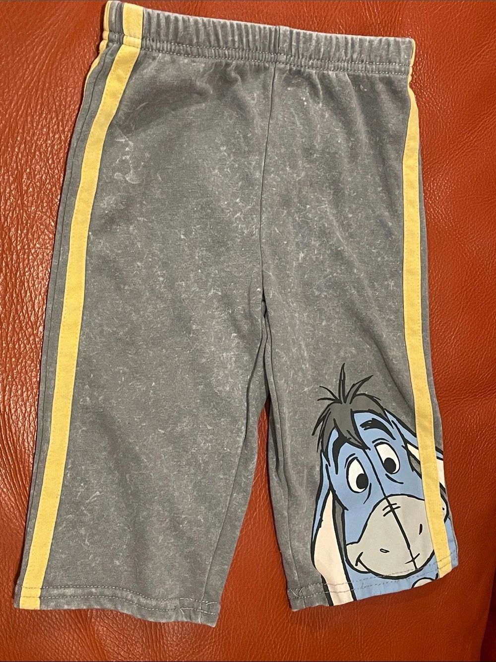 Disney Gray & Yellow Winnie the Pooh Set with Tigger, Piglet & Eeyore